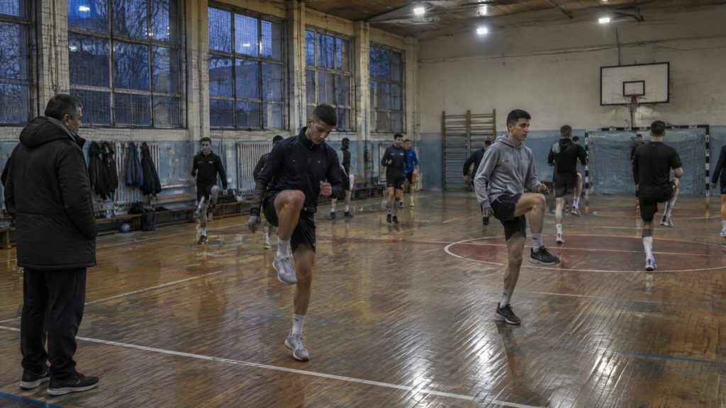 Kada kiša i mrak zatvore teren, trening ne mora stati. Dobra kampanja može pokriti termine sale prije nego sezona počne.